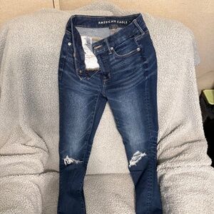 American Eagle Skinny Jeans size 2-Long